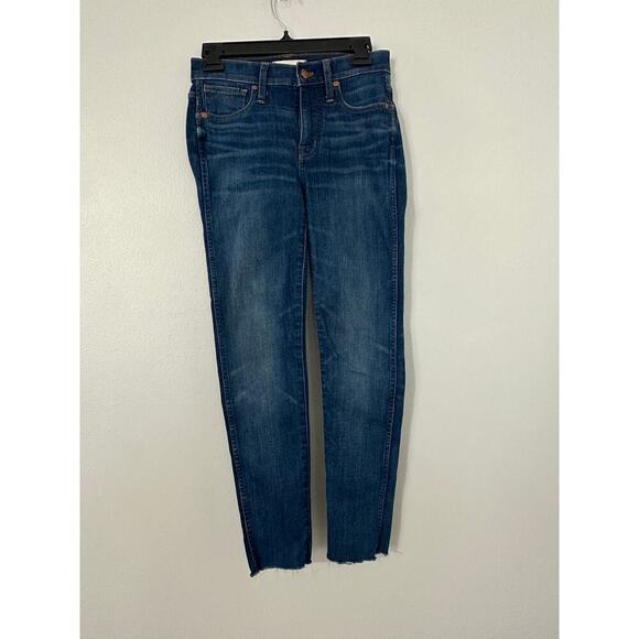 Madewell 9" High Rise Destructed Hem Edition - Picture 1 of 5